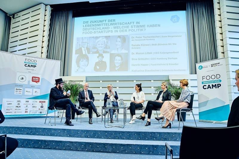 Bei dieser Panel-Diskussion beim Food Innovation Camp 2019 war Polit-Prominenz wie Renate Künast und Dr. Peter Tschentscher dabei.