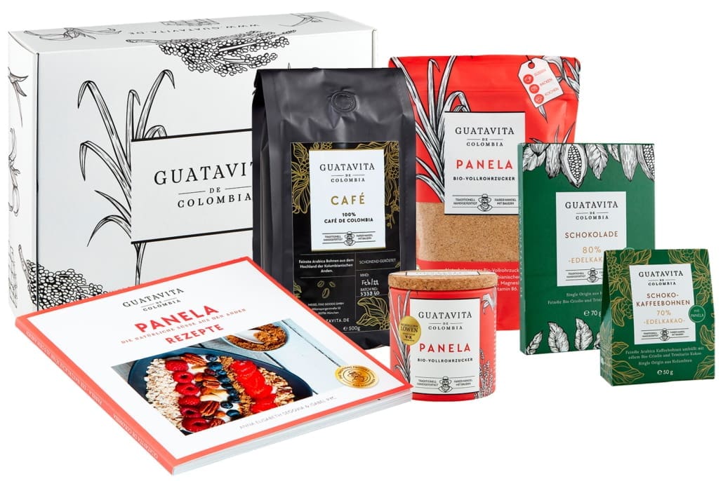 GUATAVITA de COLOMBIA hat neben Panela auch Kaffee, Schokolade und ein Rezeptbuch im Angebot.