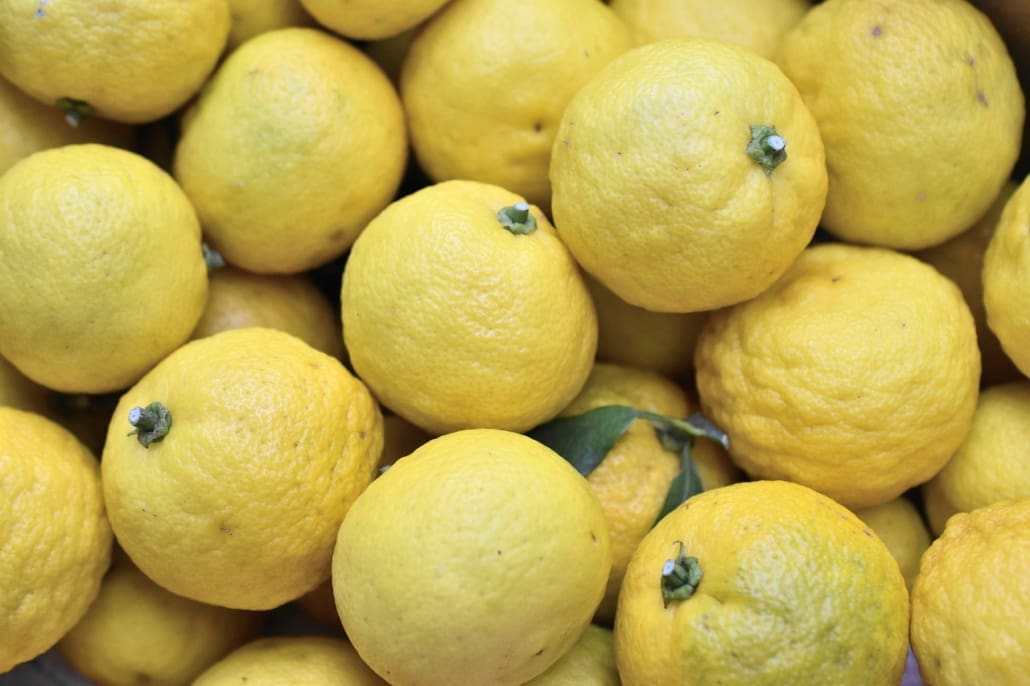 Die Yuzu ist en mit der Zitrone verwandt (Foto: pixabay)