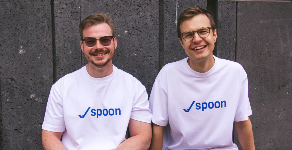 Daniil Klubov und Rares Bacila machen mit ihrem Startup einen Pivot und nennen sich jetzt spoon.