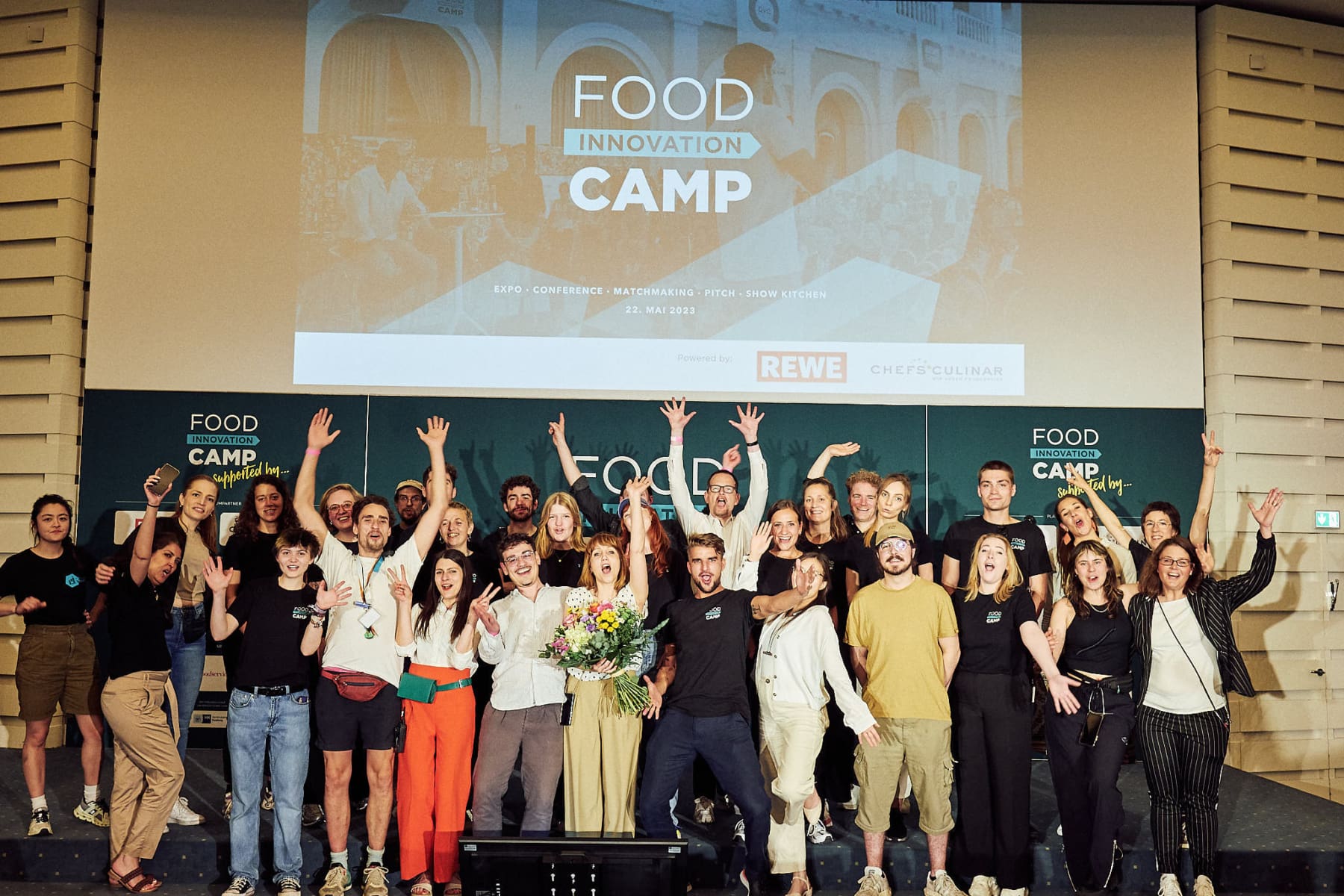 Das Team vom Food Innovation Camp feiert die gelungene Ausgabe von 2023! (Foto: Stefan Groenveld)