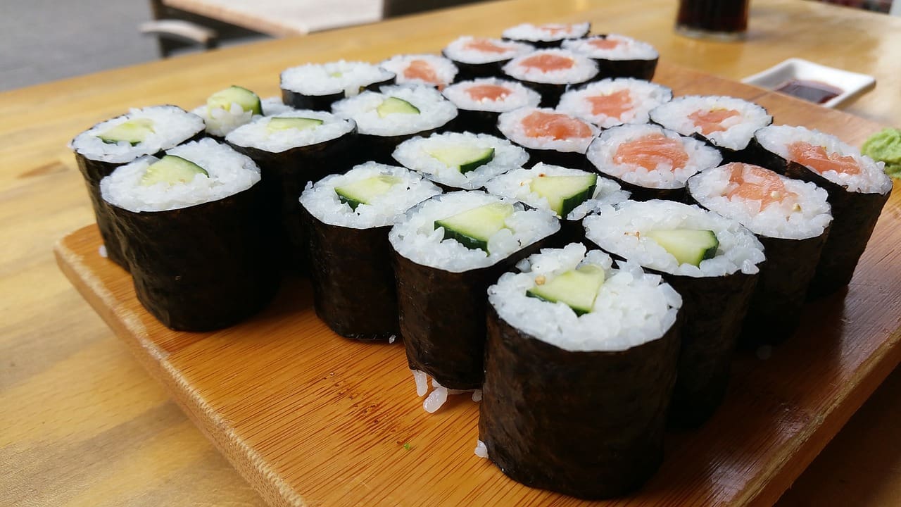 Dank Sushi stehen Algen auch hierzulande inzwischen bei vielen auf dem Speiseplan.